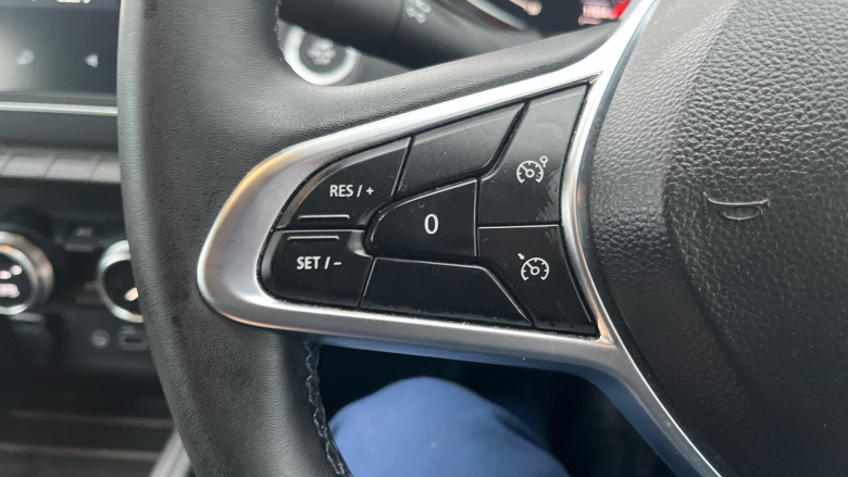 Renault Clio 1.0 TCe 90 Evolution 5dr Petrol Hatchback